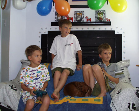 soffanbig.jpg (42979 bytes)